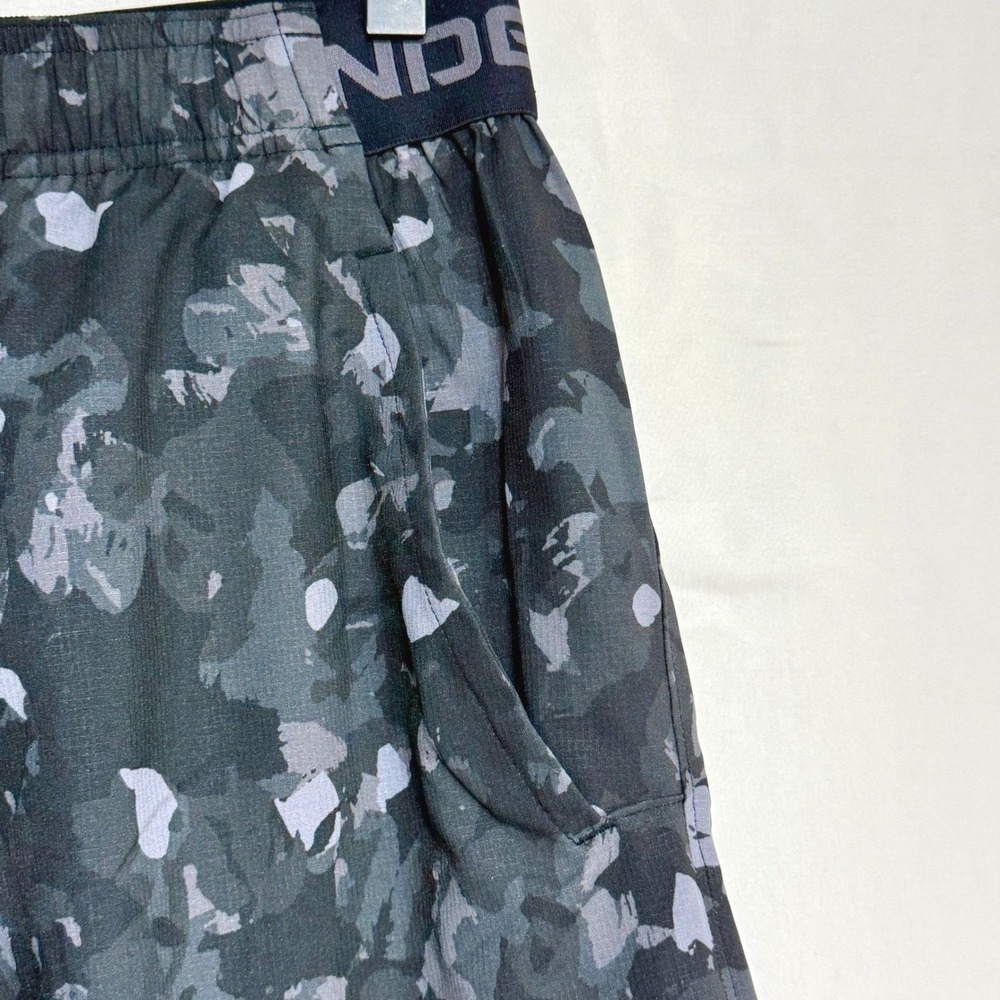 Under Armour Mens Vanish Woven 6in Print Shorts Camo Grey Black Small NEW - Picture 3 of 8